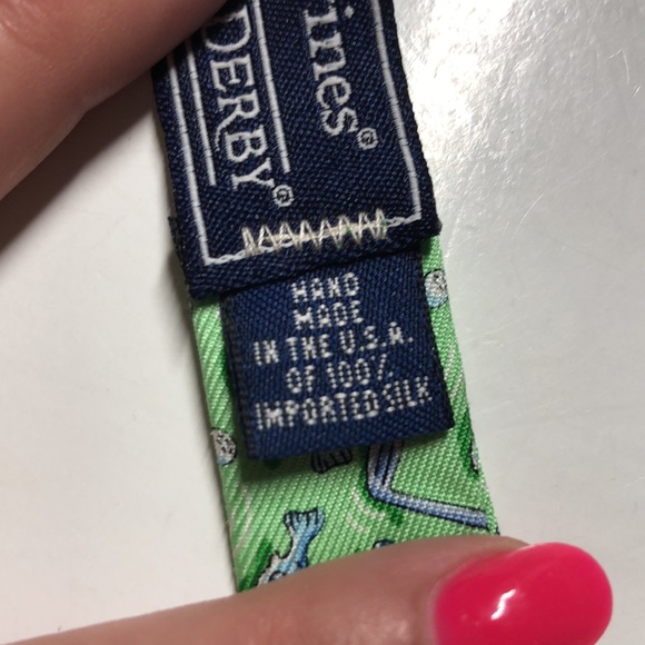 Vineyard Vines for Kentucky Derby green silk fish and golf club bow tie - Picture 4 of 4